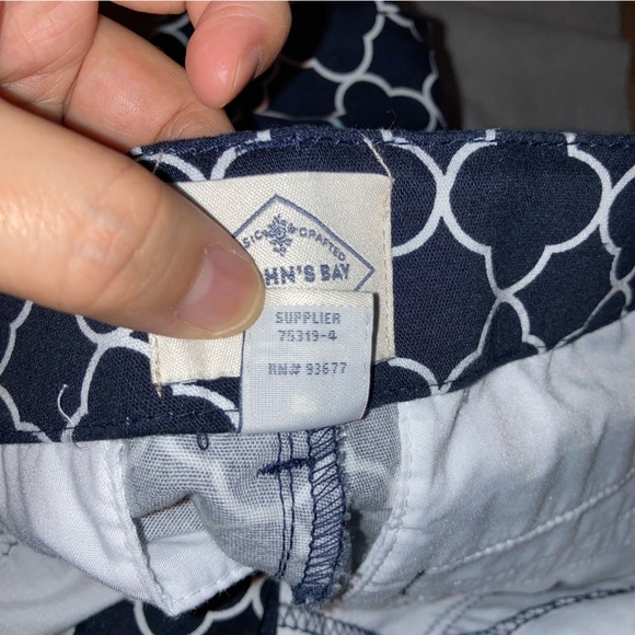 St John's Bay Women’s Black/White Capris | Size12 | Beach,Boho, Y2K - Picture 13 of 13